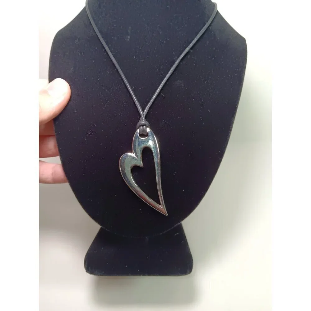 Vintage Rare One Of A Kind Fossil Steel Silver Toned Heart Necklace
